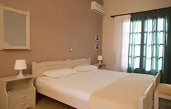 Georgia Vicky מלון 2*